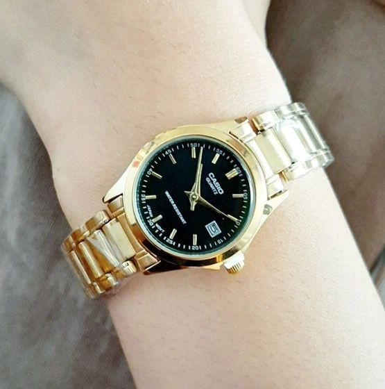 Casio for women CLASSIC #زنانه #فلزی موتور شرکتی دارای روزشمار بند استیل رنگ ثابت سایز کلاسیک ضدآب به همراه: جعبه هدیه وباتری یدک