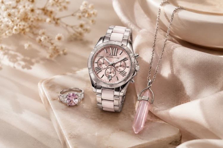 MICHAEL KORS FOR LADY'S ساعت زنانه بند #سرامیکی قفل مخفی دور استیل کیفیت عالی رنگ ثابت ضدآب سایز صفحه حدود 30میلیمتر
