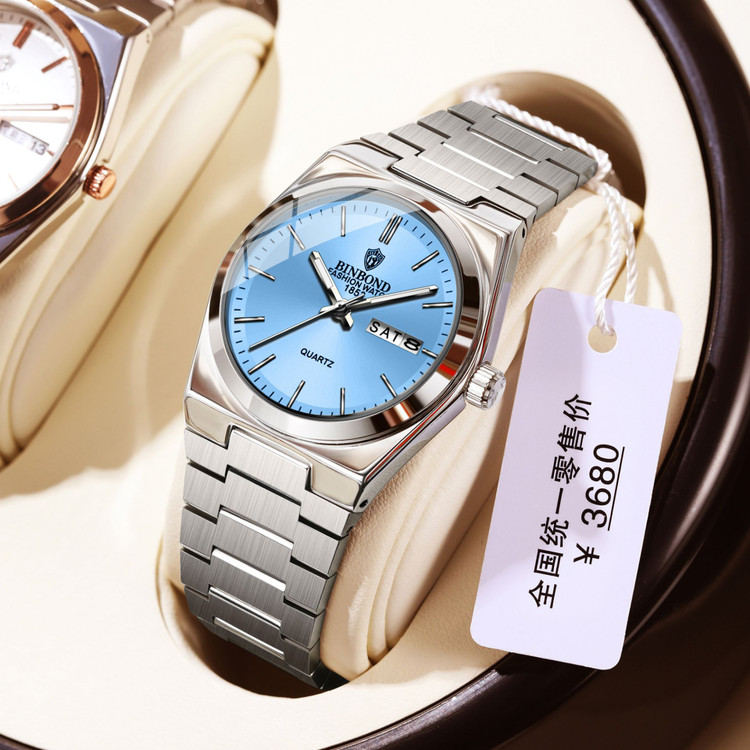 ☑️BIN BOND 《highe quality》 🔥Original watch ⌚️بین باند مدلی نو مناسب خانمها مقاوم دربرابر آب برندشرکتی اوریجینال کارت گارانتی دارای روز شمار ضخامت ۱۱میل قطر صفحه ۴۴میل ایام هفته بند استیل فولاد شیشه سافایر شب نما قفل دو پروانه موتور کوارتز 📌شارژ ۷ رنگ متنوع