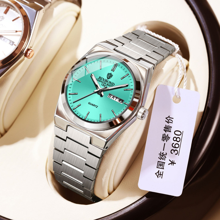 ☑️BIN BOND 《highe quality》 🔥Original watch ⌚️بین باند مدلی نو مناسب خانمها مقاوم دربرابر آب برندشرکتی اوریجینال کارت گارانتی دارای روز شمار ضخامت ۱۱میل قطر صفحه ۴۴میل ایام هفته بند استیل فولاد شیشه سافایر شب نما قفل دو پروانه موتور کوارتز 📌شارژ ۷ رنگ متنوع