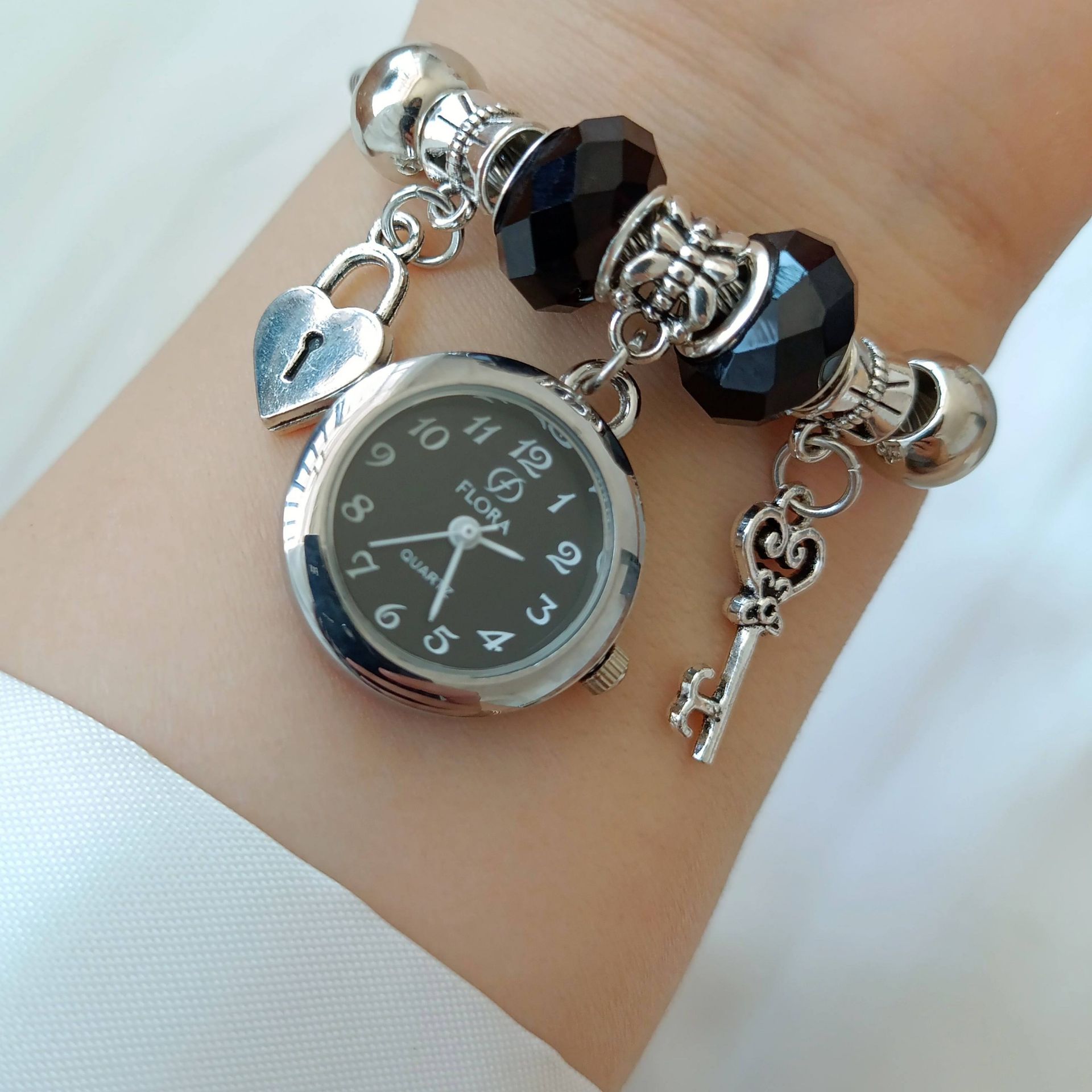 bangle با طراحی جدید و فانتزی برای خانمها #مجلسی موتور شرکتی بند النگویی بند استیل