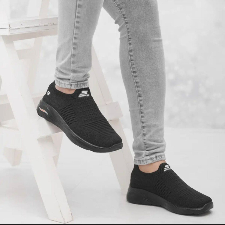 کفش جدید مردانه مدل بافت اسکیچرز 👟 ✅جنس رویه بافت پارچه درجه یک ✅زیره pu (پلی اورتان) ✅️سایزبندی 41 تا 45 ✅کفی طبی ✅قابل شستشو 💰پورسانت عالی💰 🚀 #کتونی_مردانه#کفش_مردانه
