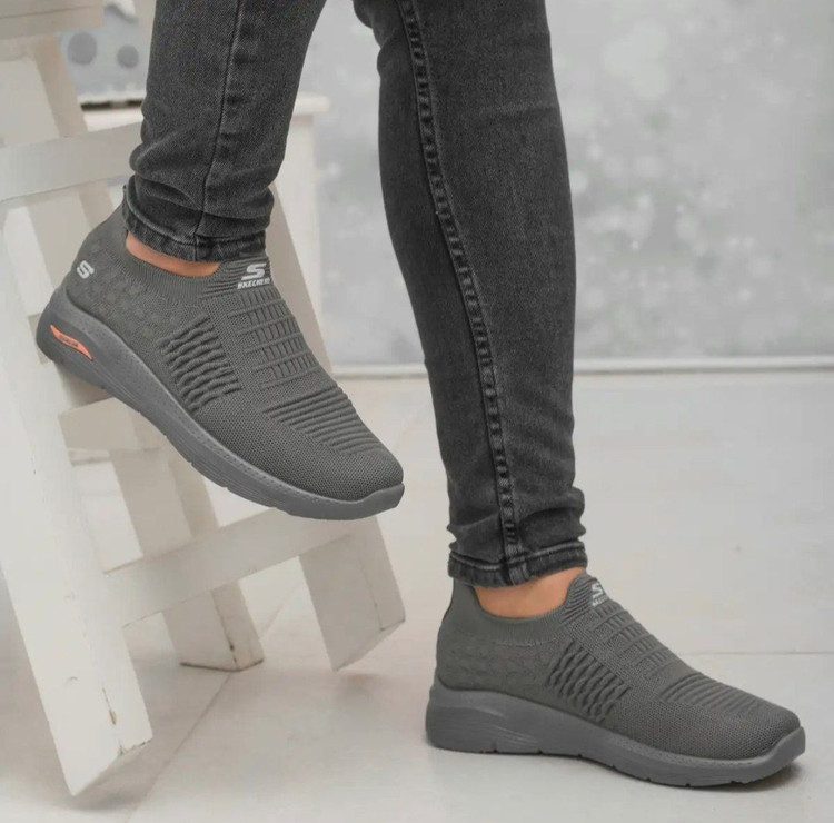 کفش جدید مردانه مدل بافت اسکیچرز 👟 ✅جنس رویه بافت پارچه درجه یک ✅زیره pu (پلی اورتان) ✅️سایزبندی 41 تا 45 ✅کفی طبی ✅قابل شستشو 💰پورسانت عالی💰 🚀 #کتونی_مردانه#کفش_مردانه