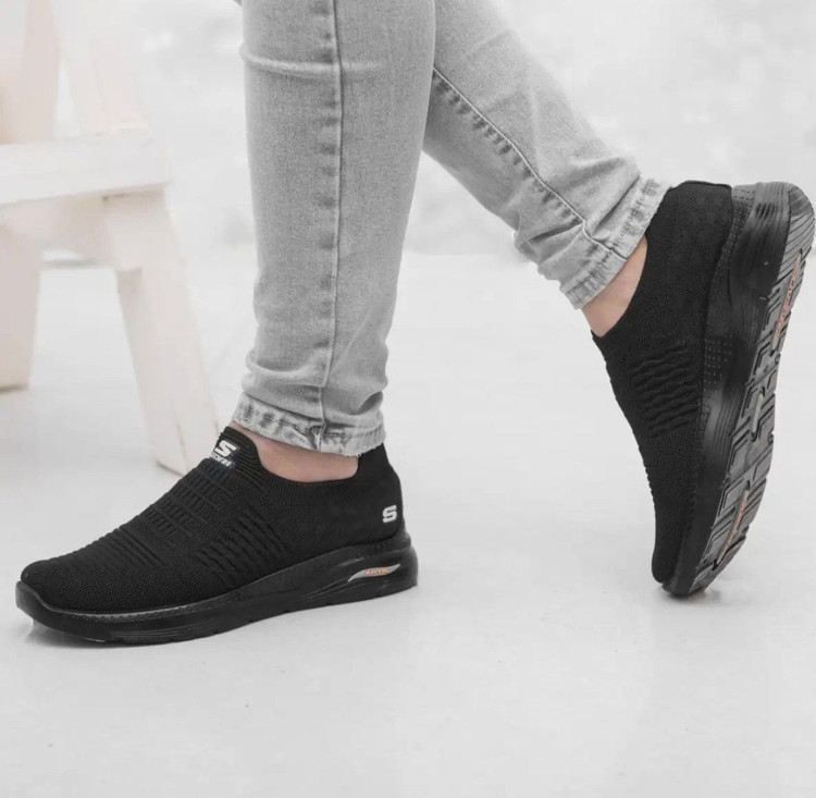 کفش جدید مردانه مدل بافت اسکیچرز 👟 ✅جنس رویه بافت پارچه درجه یک ✅زیره pu (پلی اورتان) ✅️سایزبندی 41 تا 45 ✅کفی طبی ✅قابل شستشو 💰پورسانت عالی💰 🚀 #کتونی_مردانه#کفش_مردانه