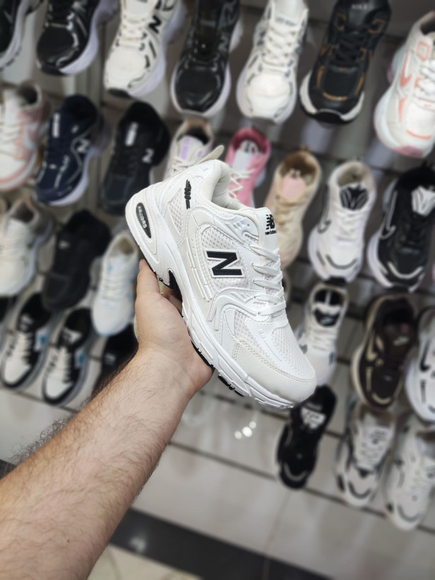 کتونی نیوبالانس درجه یک سایز 41 تا 44 کف دوخت و عالی