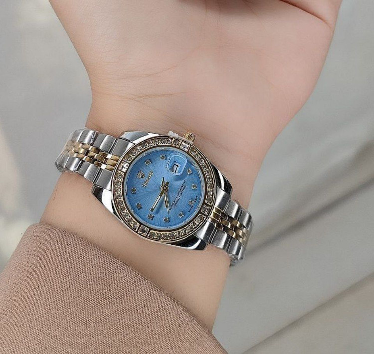 Rolex رولکس dajust دورنگین موتور ضدآب دارای روزشمار مارک حک شده رولکس بر روی پیچ تنظیم بند استیل رنگ ثابت شیشه (تلسکوپی) کریستال ضدخش