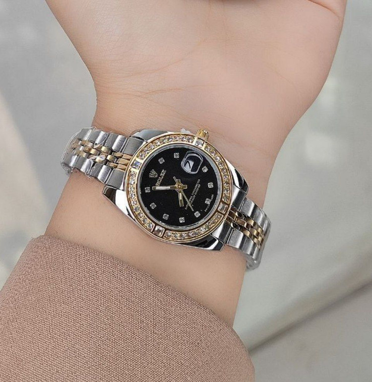 Rolex رولکس dajust دورنگین موتور ضدآب دارای روزشمار مارک حک شده رولکس بر روی پیچ تنظیم بند استیل رنگ ثابت شیشه (تلسکوپی) کریستال ضدخش