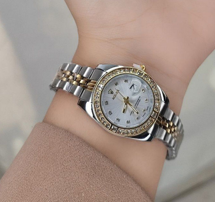 Rolex رولکس dajust دورنگین موتور ضدآب دارای روزشمار مارک حک شده رولکس بر روی پیچ تنظیم بند استیل رنگ ثابت شیشه (تلسکوپی) کریستال ضدخش