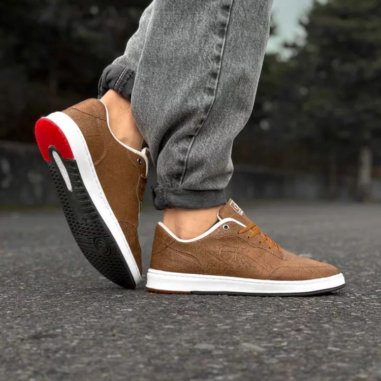 🆔 شناسه : #76346 نام : کفش اسپرت مردانه مدل لاگوست 👟🔥 ✅جنس رویه چرم صنعتی با کیفیت ✅جنس زیره پی یو ✅دوردوخت شده ✅نرم و منطعف