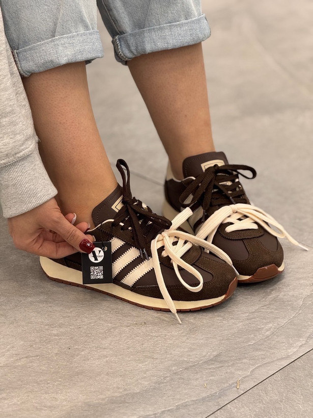#کتونی مدل Adidas🎀🎀 جدید 😍 زیره بتا ✌️ کیفیت عالی و رویه چرم هورس سبک و نرم قالب استاندارد