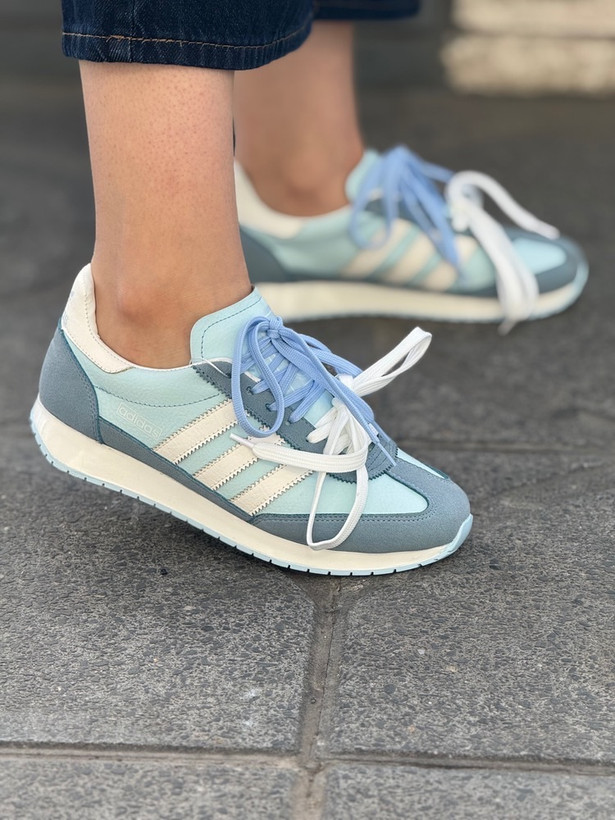 #کتونی مدل Adidas🎀🎀 جدید 😍 زیره بتا ✌️ کیفیت عالی و رویه چرم هورس سبک و نرم قالب استاندارد