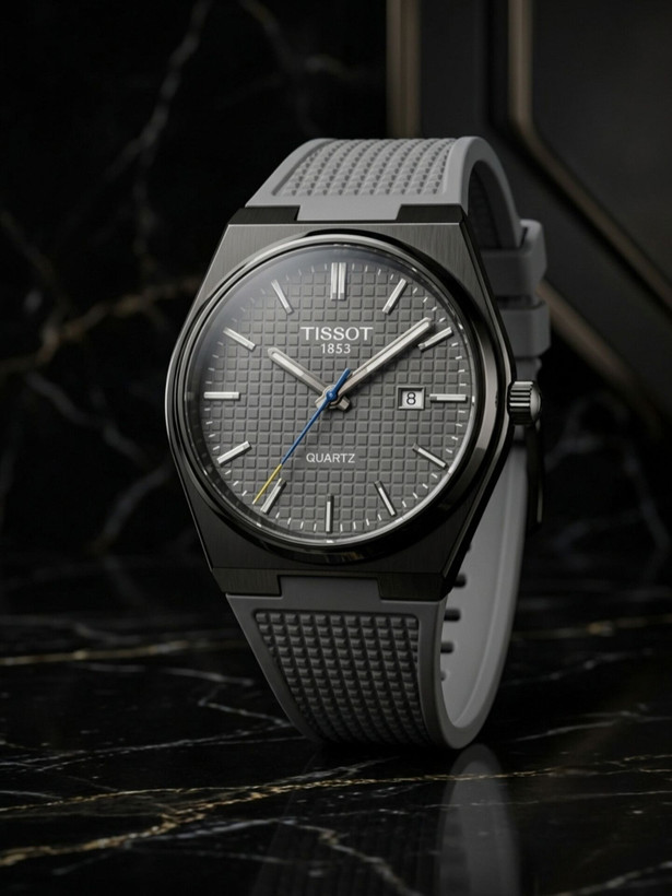 کد 2895 مردانه برند تیسوت TISSOT باکیفیت بند سیلیکونی طراحی خاص و زیبا موتور کوارتز قفل سگگی دارای روز شمار