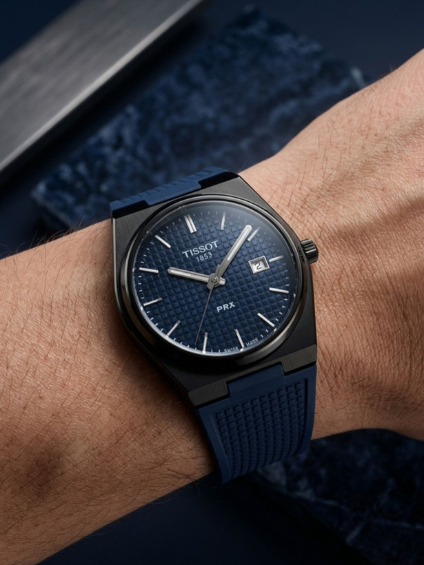 کد 2895 مردانه برند تیسوت TISSOT باکیفیت بند سیلیکونی طراحی خاص و زیبا موتور کوارتز قفل سگگی دارای روز شمار