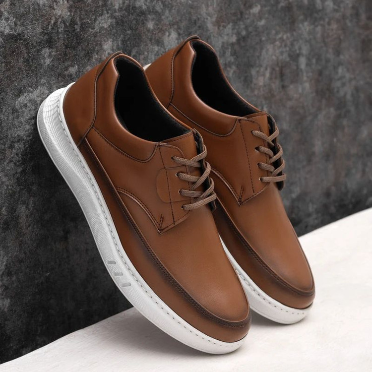 کفش مردانه مدل آلبرت🔥👟 ✅جنس رویه چرم صنعتی لکسوس ✅زیره از جنس پلیمر دور دوخت شده