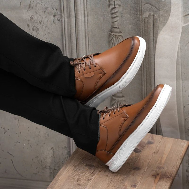کفش مردانه مدل آلبرت🔥👟 ✅جنس رویه چرم صنعتی لکسوس ✅زیره از جنس پلیمر دور دوخت شده