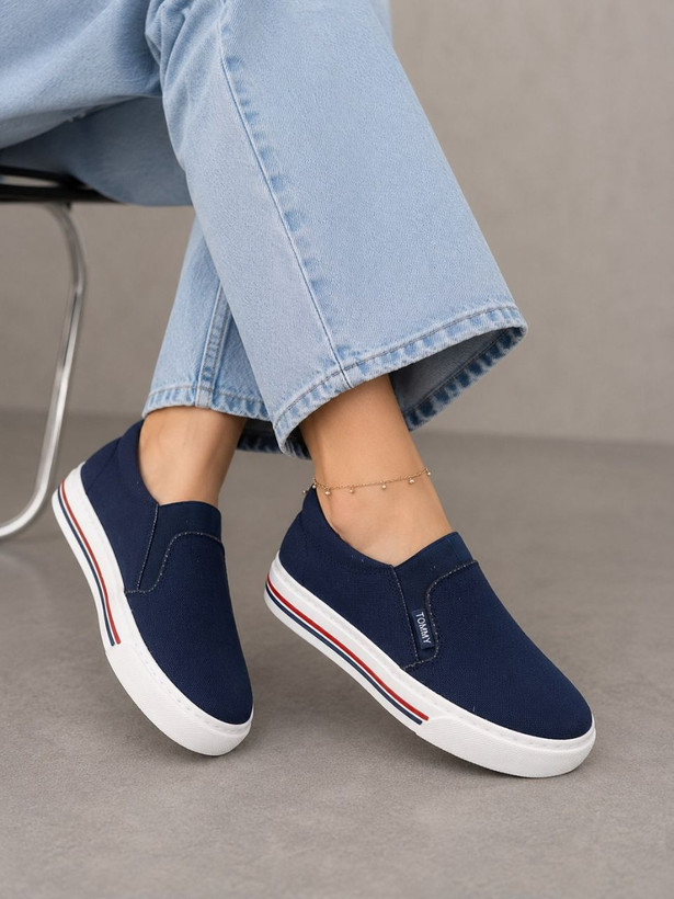 ونس TOMMY جدید در سه رنگ سبک راحت و با کیفیت
