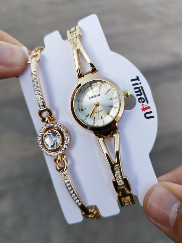 کد 2970 ساعت زنانه ست دستبندی برند TIME4U ✅ باکیفیت ( سفارشی ) ✅ ضد آب ( واشر دار ) ست دستبند طراحی خاص، زیبا ظریف قفل دستبندی موتور کوارتز 