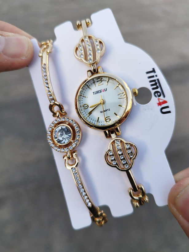 کد 2970 ساعت زنانه ست دستبندی برند TIME4U ✅ باکیفیت ( سفارشی ) ✅ ضد آب ( واشر دار ) ست دستبند طراحی خاص، زیبا ظریف قفل دستبندی موتور کوارتز 