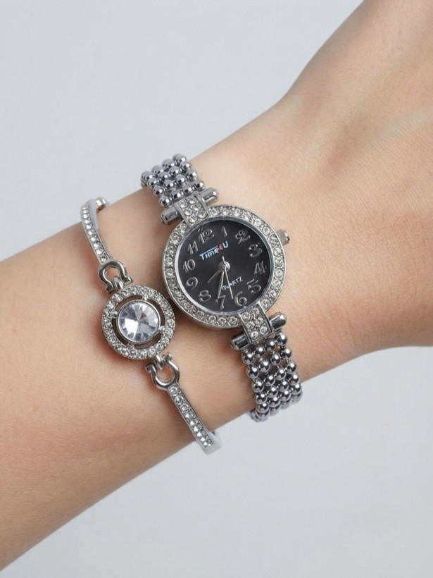 کد 2970 ساعت زنانه ست دستبندی برند TIME4U ✅ باکیفیت ( سفارشی ) ✅ ضد آب ( واشر دار ) ست دستبند طراحی خاص، زیبا ظریف قفل دستبندی موتور کوارتز 