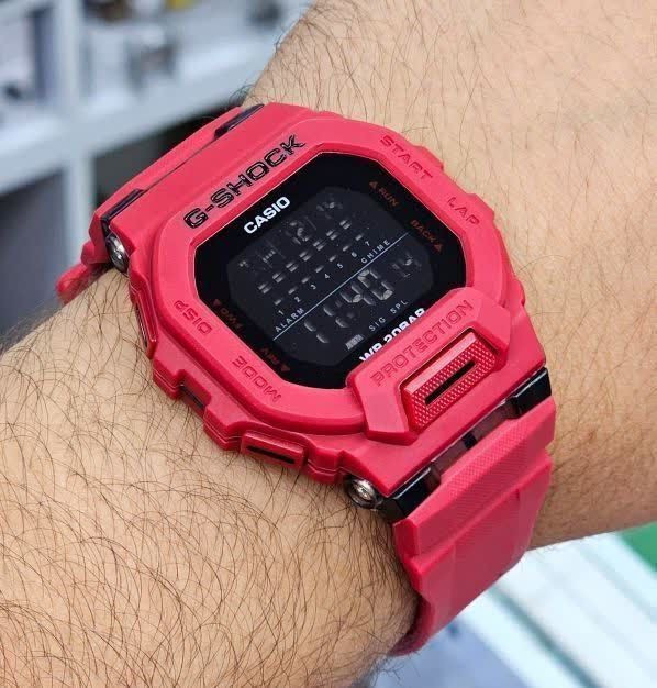 G-shock Casio Unisex موتور تایلندی دوزمانه بند رابرآنتی آلرژی ضداب قوی🏊🏊♂ ❌امکانات: ♦️نمایش ساعت بصورت دیجیتال ♦️دارای آلارم ♦️چراغ دیدشب ♦️نمایش کامل تاریخ (سال ماه و هفته) بصورت دیجیتال ♦️محاسبه کرنومتر صفحه ضدخش ضدآب 3Atm و ... . ❌یک ساعت ایدهآل برای ورزشکاران🤾♂⛹♂